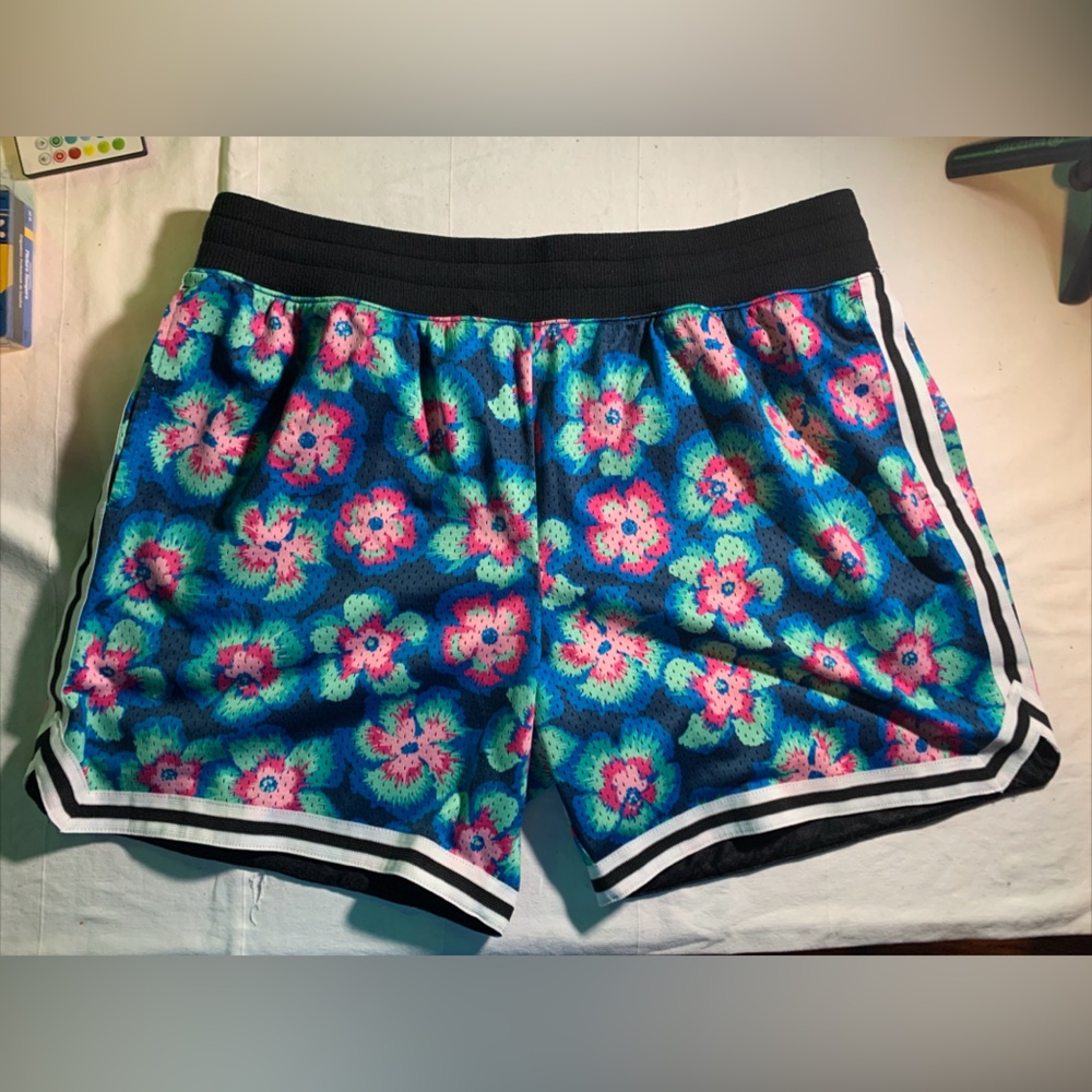 Chubbies men’s xxl floral shorts